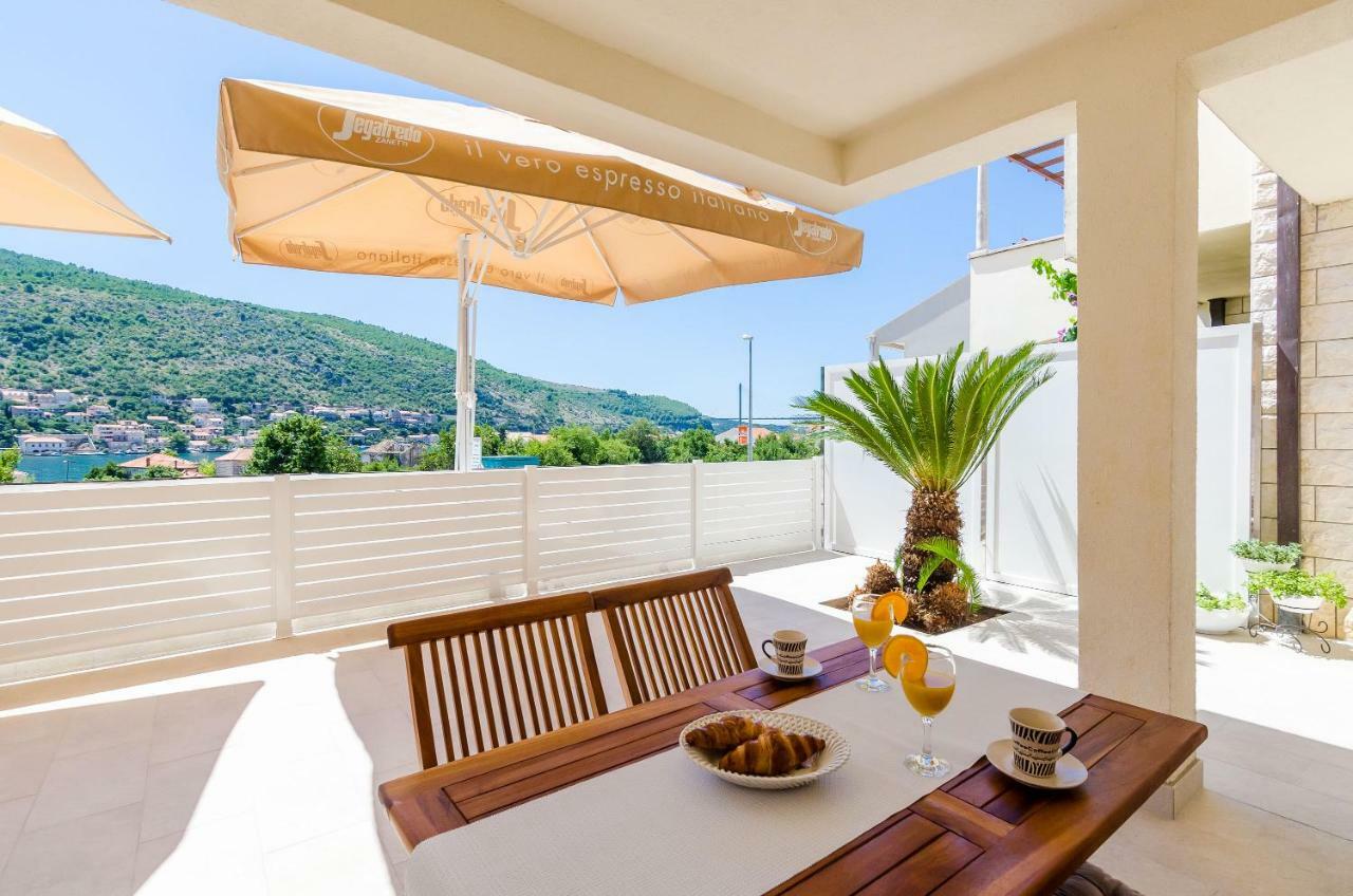 Apartment Moon River Mokošica Exteriör bild