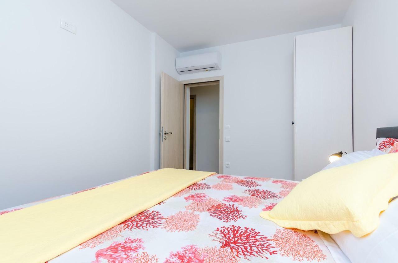 Apartment Moon River Mokošica Exteriör bild
